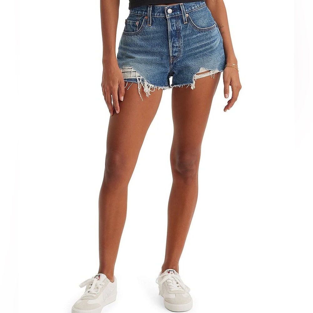 Levi's® 501 Original High Rise Distressed Hem Shorts - W27. NWOT NEVER WORN